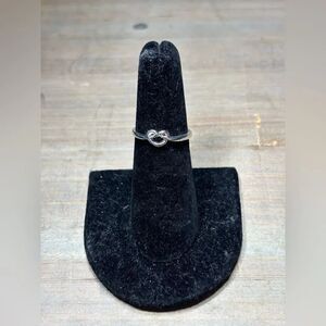 New! Love Knot Fashion Silver Tone Ring Size 6 Costume Jewelry Hypoallergenic